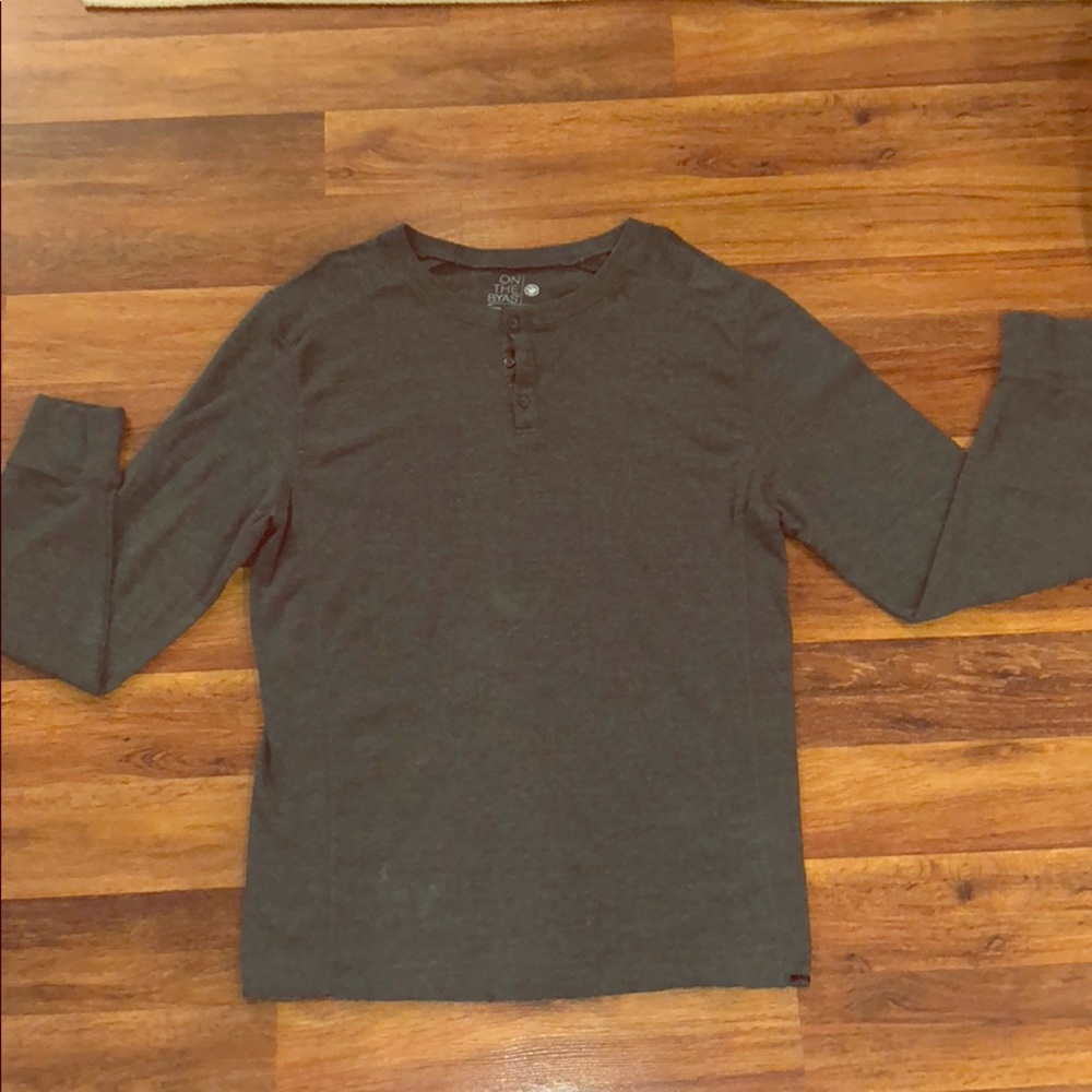 XL long sleeve Henley shirt